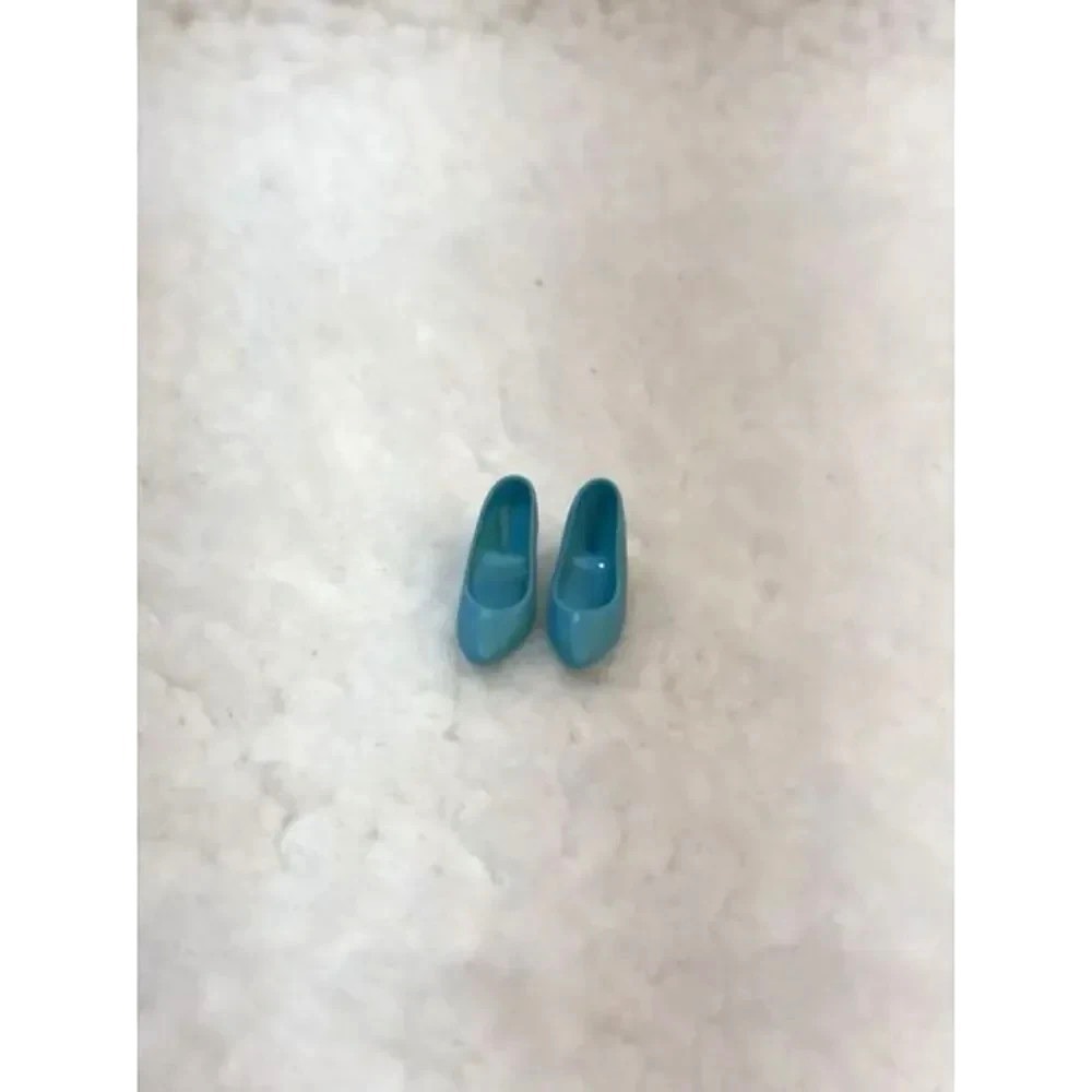 VTG Barbie Turquoise Single Spike Heel Shoes Philippines 1960s Doll Pumps Pair - Picture 2 of 4
